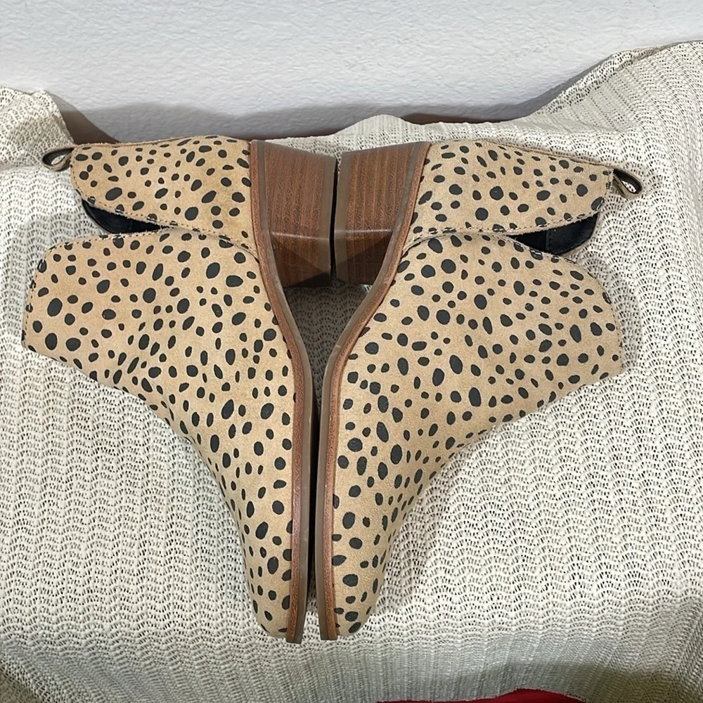 Dolce vita leather 6.5 Kadie cheetah shoe booties Leopard Cheetah Animal print